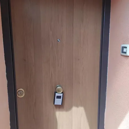 Garbatella Seminterrato Apartment Rom