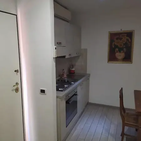Garbatella Seminterrato Apartment Rom