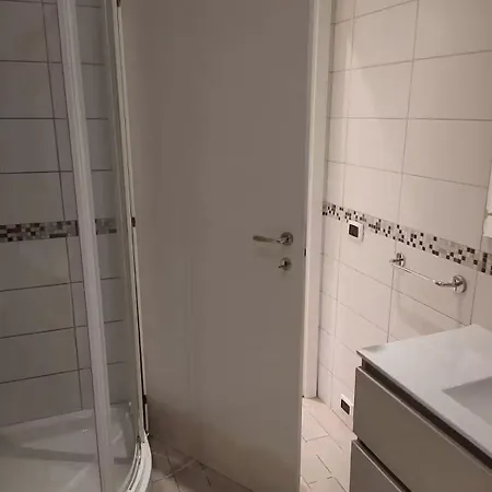 Garbatella Seminterrato Appartement