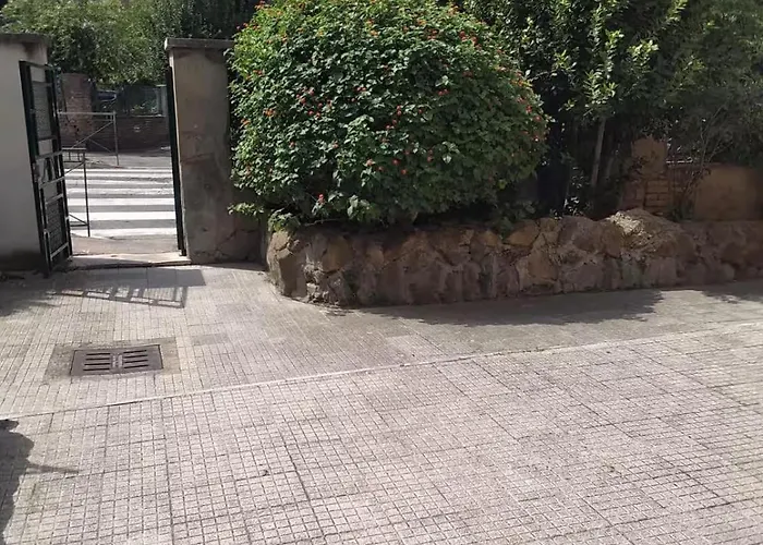 Garbatella Seminterrato * Roma