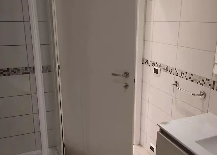 Garbatella Seminterrato Apartamento